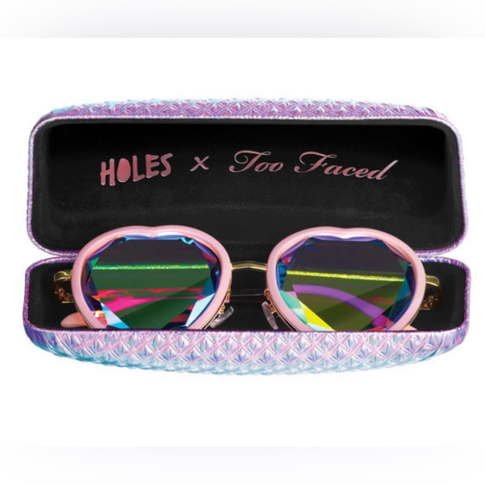 H0les x Too Faced heart shape kaleidoscope sunglasses 🕶️🩷